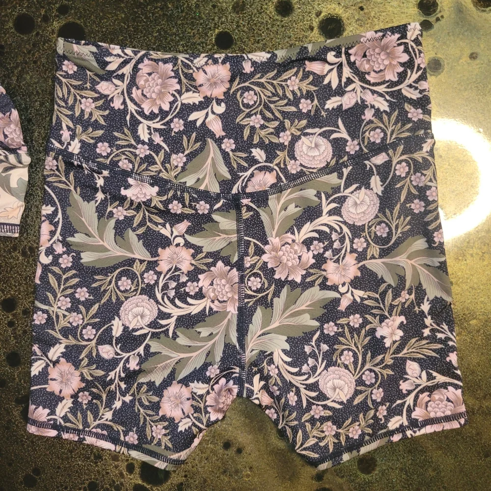 Free People Oasis Bike Shorts High Rise & Crop Top Size XS Yoga Workout Set